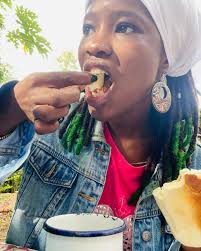 Pa gen bwè kafe ak pen pou mwen San tranpe, se la tout feeling lan ye….