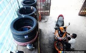 Cara pos motosikal sama ada menggunakan gdex, nationwide, skynet, poslaju, posto.my ataupun 4x4. Sarawak Benarkan Bengkel Kereta Motor Dibuka 2 Kali Seminggu Free Malaysia Today Fmt