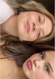 Annie Switzer's Instagram, Twitter & Facebook