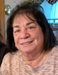 Sandra Tarr's Instagram, Twitter & Facebook