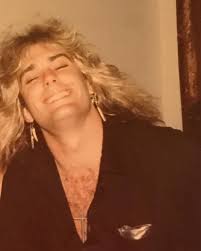 ROBBIN "KING" CROSBY (@robbinkingcrosby) • Instagram photos and videos