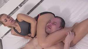 Jenni Czech real headscissor t. - XNXX.COM