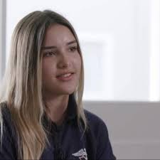 Coming full circle: How a scholarship recipient gives back to her community 