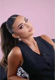 Soft Glam Makeup Ideas by Stephanie