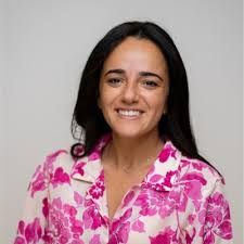 Tu souhaites faire un stage de fin d'études en tant que chef(fe) de projets  dans un domaine innovant et dans une grande banque ?