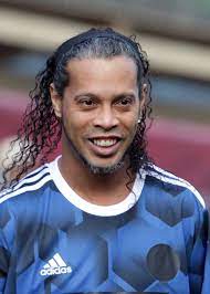 ʁonawˈdʒĩɲu gaˈuʃu) or simply ronaldinho. Ronaldinho Simple English Wikipedia The Free Encyclopedia