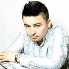 Edgar Achury's Instagram, Twitter & Facebook