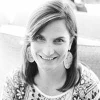 Lori Barlow's Instagram, Twitter & Facebook