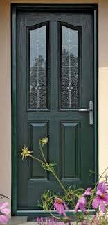 Elle doit donc s'intégrer parfaitement à l'architecture de votre maison et aux fenêtres existantes, tout en protégeant votre intérieur au maximum. Porte Composite Fiberstar 51 Portes Entree Maison