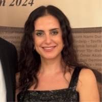 700+ perfiles de «Yüce»