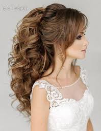 Do as margot robbie did (and her celebrity hairstylist, bryce scarlett) with this loosely pulled back pony for lobs. Bridal Hairstyles Inspiration Featured Hairstyle Elstile Curly Voluminous Ponytail Wedding Hairstyle Beauty Haircut Home Of Hairstyle Ideas Inspiration Hair Colours Haircuts Trends