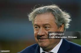 93 Kanchelskis Everton Photos & High Res Pictures