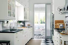 Mutfaklardaki kargaşaların önüne geçebilmek amacıyla mutfak dolabı nasıl düzenlenir, mutfak dolabı içi düzenleme, mutfak nasıl düzenlenir, mutfak düzeni nasıl olur, mutfakta raf düzeni gibi konular hakkında bilgi sahibi olmak gerekmektedir. Dogru Mutfak Planlamasi Nasil Olur Evim