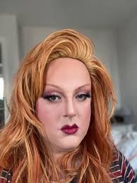 I wasn't sure how to shade the creases of my fan, I think it came out ok.