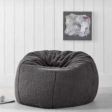 Guys Are Sometimes Left Out When It Comes To Decor Ideas But Not Today We Have Some Trending Dorm Apartme In 2020 Bean Bag Chair Retro Dining Chairs Small Comfy Chair