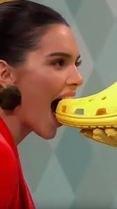 𝐅𝐋𝐀𝐔𝐕𝐄𝐈𝐀 𝐋𝐀𝐃𝐈𝐄𝐒