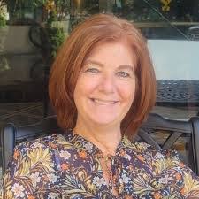 Diana Hildreth's Instagram, Twitter & Facebook