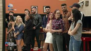 None a catalogat fiecare fata! SurprizÄ De ProporÈii La Puterea Dragostei Ce CantÄreaÈÄ CelebrÄ A Intrat In CasÄ Pentru A Èi GÄsi JumÄtatea