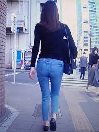 超絶美人お姉さんが美巨尻で好きにデニムを履いて歩く姿がエロすぎる | アダルト動画・画像のコンテンツマーケット Pcolle