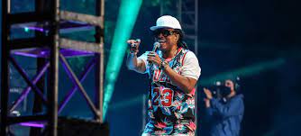 Hay consternación en el valle del cauca por la muerte del reconocido cantante junior jein, uno de los intérpretes más famosos de la música urbana en esa región del país.según las versiones preliminares se habría tratado de un asesinato cometido por sicarios a las afueras de la discoteca 'otro nivel disco club', ubicada en la avenida roosevelt con carrera 37 en cali. X94mhq1t21a2 M