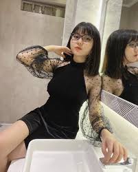 Hasinya, sebanyak 62 persen orang menyebut mirip! Netizen Cari Soal Seksi Buka Baju Sarah Viloid Ingatkan Dosa