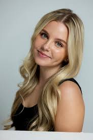 The Girl from Plainville" Can't Fight This Feeling (TV Episode 2022)