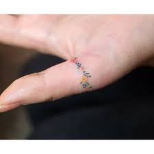 Flower Ring Tattoo Wedding Rings Finger Tattoos Cute Tiny Tattoos