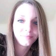 Hallie Silva's Instagram, Twitter & Facebook