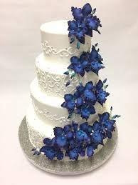 Maybe you wish to indulge yourself in deliciously stunning cakes, cupcakes or cookies. Wedding Cake Photo Gallery