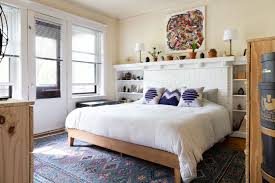 The Surprisingly Simple Bedroom Trend We Ve Been Seeing Everywhere Bedroom Trends Simple Bedroom Simple Bedroom Design