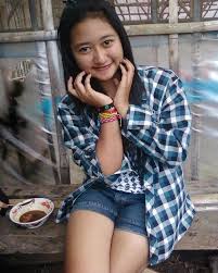 Hari itu mbak femi seksi sekali, dia memakai kaos ketat warna putih dan celana pendek warna krem. Pin Di Cewe Abg Cantik Manis Imut Lucu Gaul Eksis Populer Narsis Sexy Seksi Sexi Anak Baru Gede Remaja Putri Gadis Perawan Model Perempuan Cewek Fo