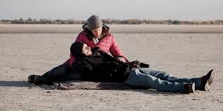 Zunächst nur als nebenrolle, ist katrin flemming seit folge 2948 eine hauptfigur der serie und macht sich mit fiesen intrigen und ihrer kühlen, arroganten art nicht viele freunde. Gzsz So Dramatisch Stirbt Bommel Alias Till Kuhn Am Strand Express De