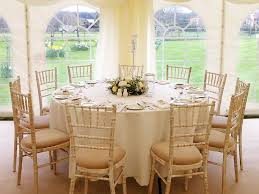 Round Table And Limewashed Chiavari Chairs Round Table Settings Chiavari Chairs Colorful Table