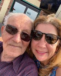 Susan Pappas's Instagram, Twitter & Facebook