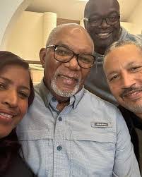 Larry Crudup's Instagram, Twitter & Facebook