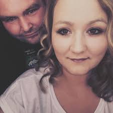 Der „Feuerglanz“ auf der Häuselloh in Selb kehrt zurück und verspricht  einen Winterabend wie aus Filmen. Was die Besucher dieses Jahr erwartet.  (Fp+) #feuer #winterabend #winter #schnee #selb #musik #event