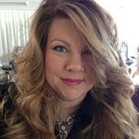 Danielle Araujo's Instagram, Twitter & Facebook