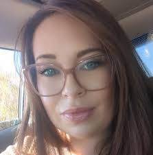 Angie Akers's Instagram, Twitter & Facebook