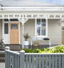 Choosing The Perfect Fence Colour For