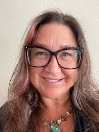 Heidi Bentz's Instagram, Twitter & Facebook