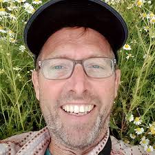 Damon Bridge's Instagram, Twitter & Facebook