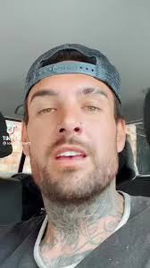 Shannon Hawk (@shannonhawk)