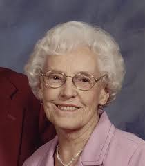 Elizabeth Holstein's Instagram, Twitter & Facebook