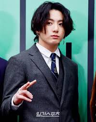 Jeon jungkook is known for . Jungkook Times On Twitter Jungkook Mma 2020 Red Carpet Https T Co Lidejyq7tf Twitter