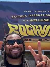 Protecting others from harassment at music events