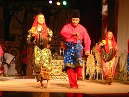Language the malay language is one of the major languages of the world and of the austronesian family. Traditional Malay Dance Cultural Dance Malaysian People Central Asia