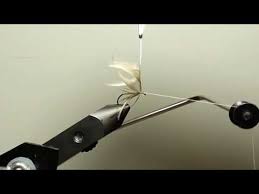 Voici Le Montage Mouche D Une Peute Voir Plus De Details Sur Mon Blog Montage Mouche Montage Chasse Peche