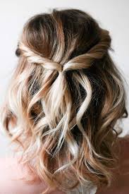 Celebs love short hairstyles, these haircuts look great for the spring and summer and you can transform your look for the new year. Five Minute Gorgeous And Easy Hairstyles Lovehairstyles Com Short Hair Updo Easy Hairstyles Medium Hair Styles