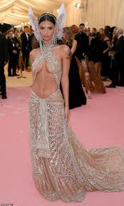 Met Gala 2019 Ashley Graham Leads The Worst Dressed Stars Met Gala Dresses Gala Fashion Bad Dresses