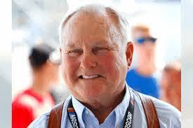 Danielle Copp's Instagram, Twitter & Facebook